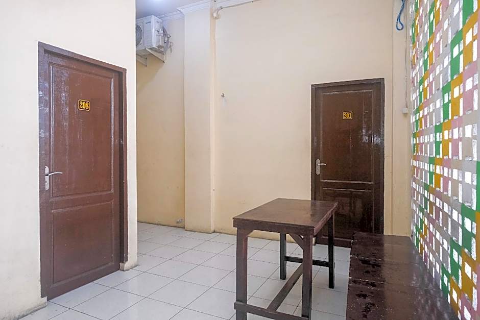 RedDoorz @ Simpang Pos Medan