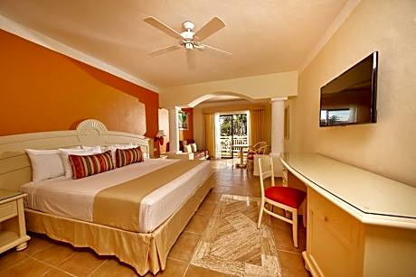 1 King Bed Junior Suite SGL