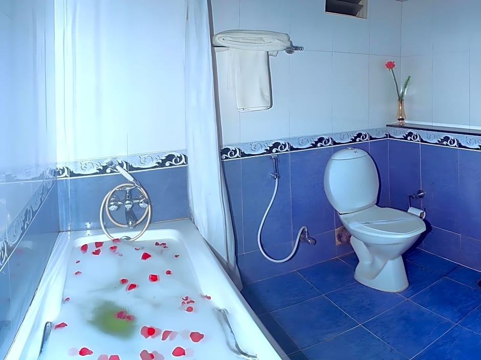 Hotel Hilltop Towers