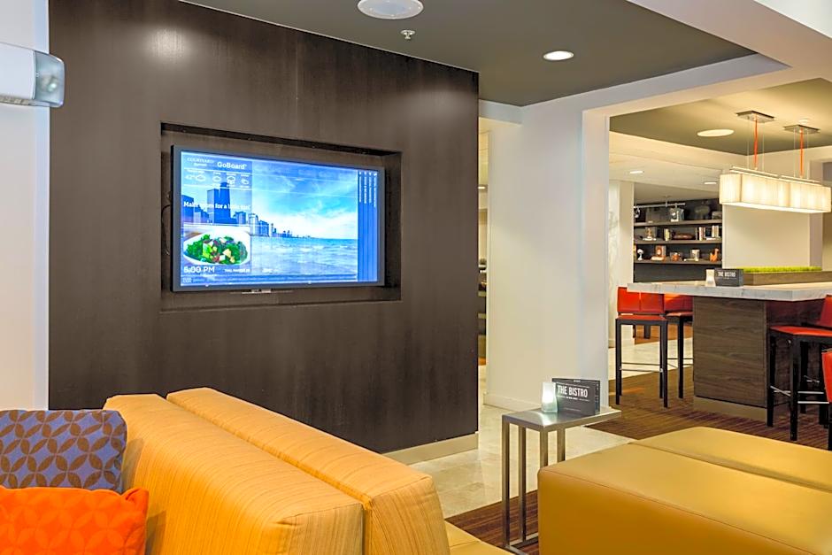 Courtyard by Marriott Chicago Bloomingdale