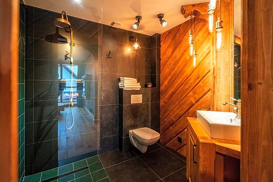 Mountain Shelter Apartments