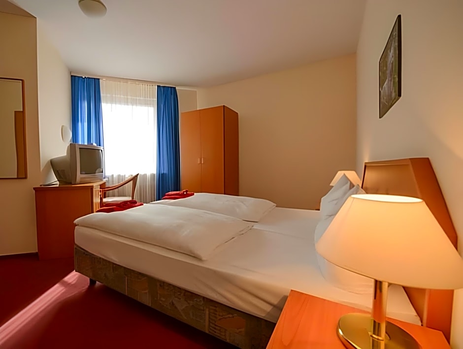 Photo 1 of 5 of Double Room with Shared Toilet