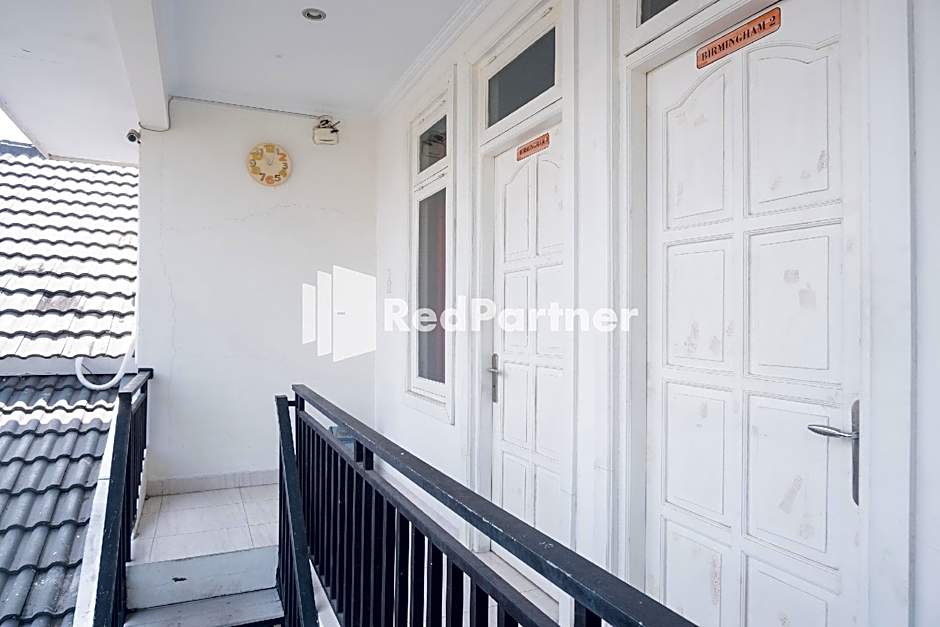 Londres Bed and Breakfast RedPartner near Gembira Loka Zoo