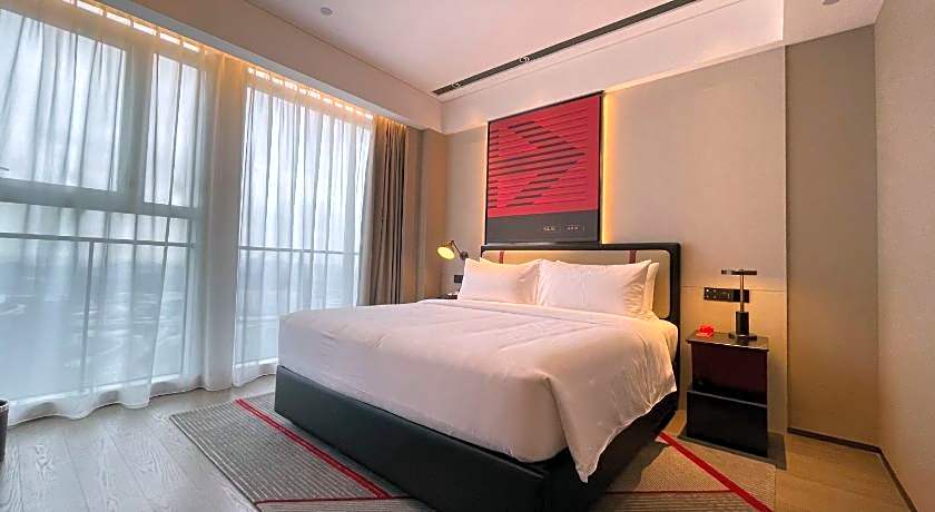 Radisson RED Guangzhou South Railway Station