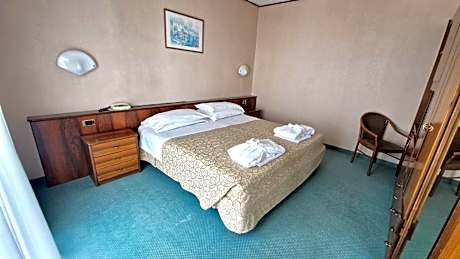 Triple Room with Spa Access