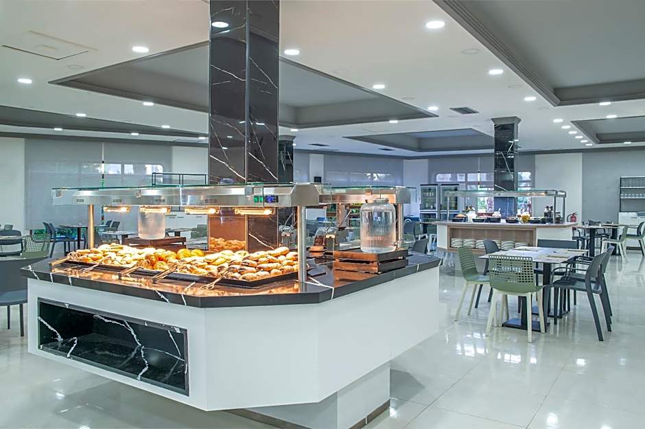 Hotel Benidorm East by Pierre & Vacances