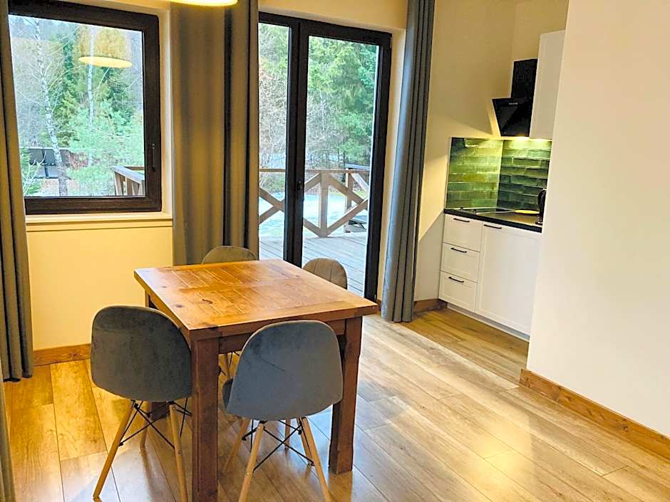 Modryna - Modrzewiowy Dom