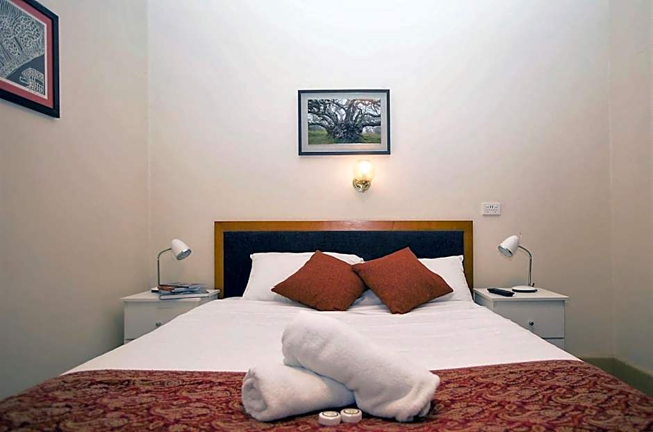 Delatite Hotel