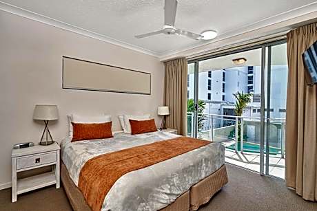 One Bedroom Deluxe Apartment