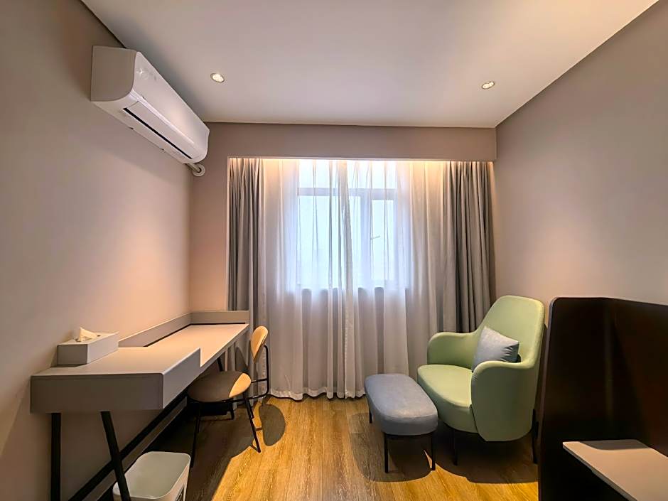 Hanting Hotel Zhangjiagang Golden Port
