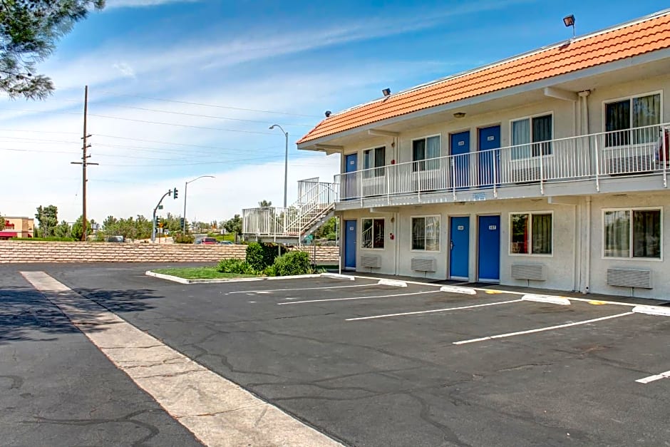 Motel 6-Lancaster, CA