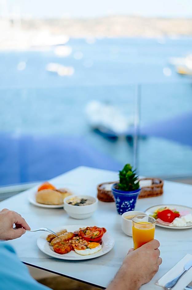 Gillieru Harbour Hotel