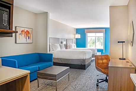 Suite with Two Beds - Non-Smoking