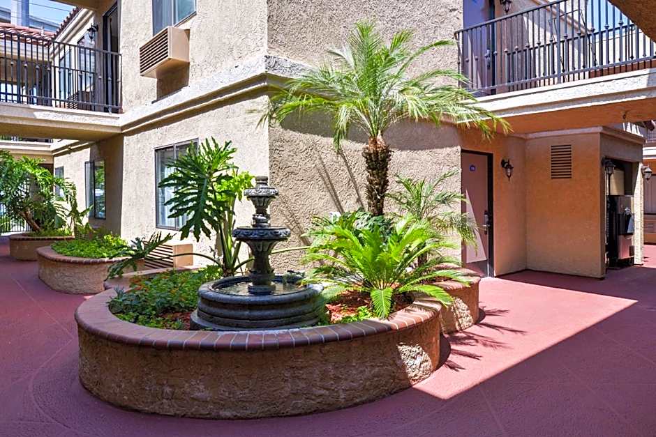 Laguna Inn and Suites