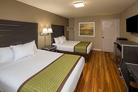 Queen Room with Two Queen Beds - Mobility Access/Pet Friendly/Non-Smoking