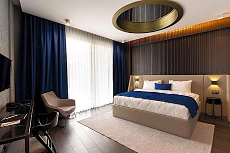 King Suite with Balcony