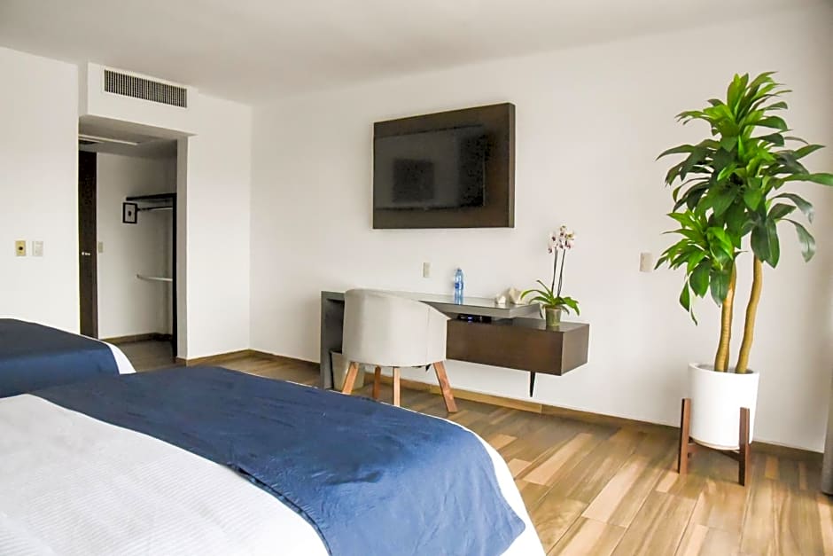 Hotel Expo Plaza Business and Family Guadalajara