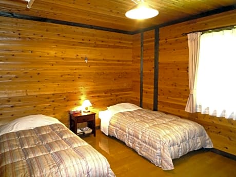Economy Triple Room with Shared Bathroom