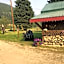 Summit River Lodge & Campsites