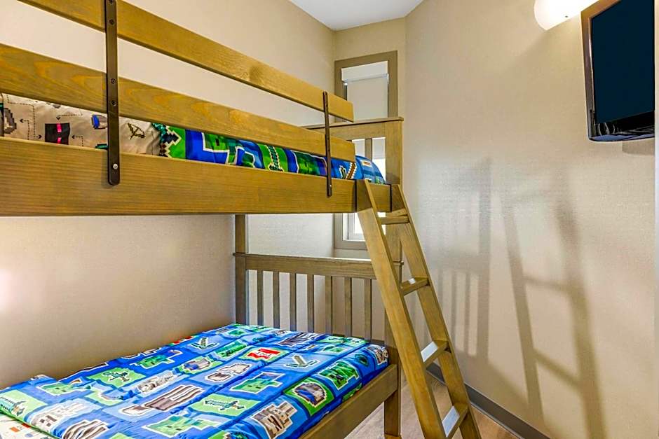 Days Inn & Suites by Wyndham West Edmonton