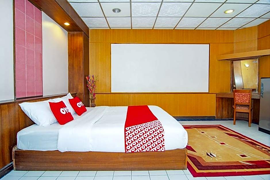 OYO 534 Phasuk Hotel