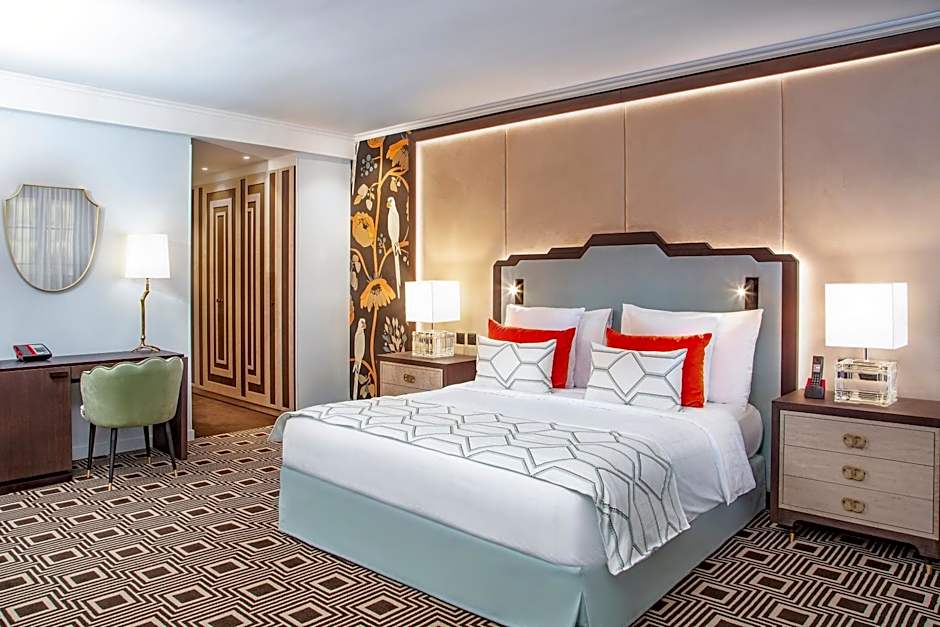 Hotel Bristol
