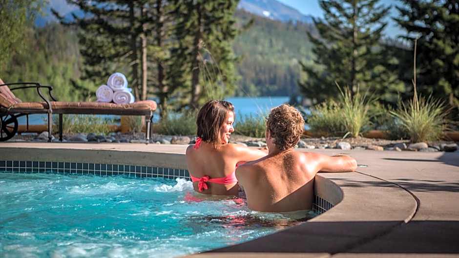 Tyax Lodge & Heliskiing