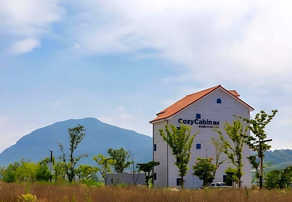 CozyCove Boutique Hotel