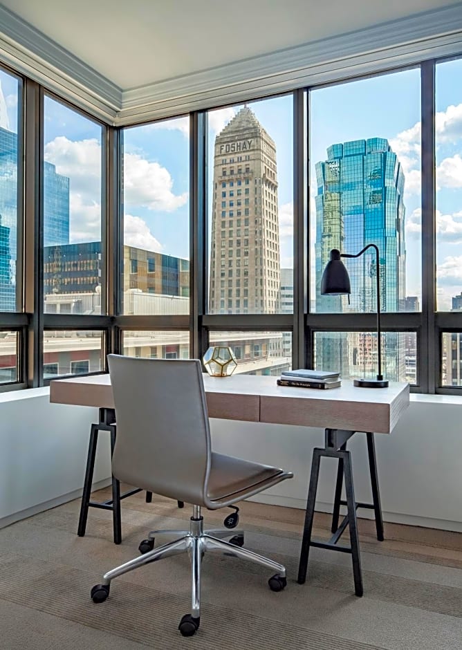 The Marquette Hotel, Curio Collection by Hilton
