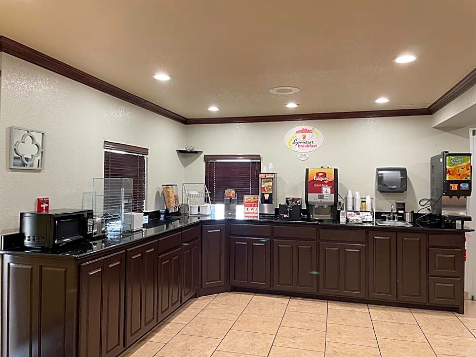 Super 8 by Wyndham Amarillo Central TX