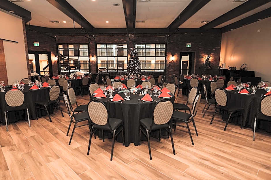 Coast Nisku Inn & Conference Centre