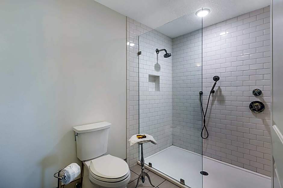 Best Western Plus University Park Inn & Suites