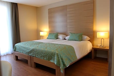 Twin Room with Country View