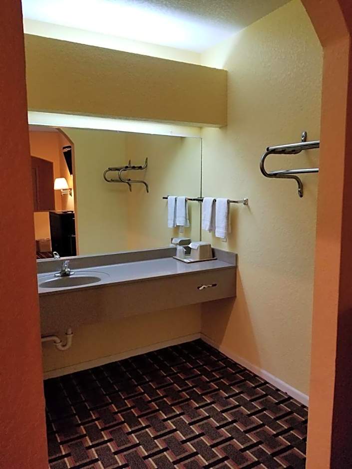 Texan Inn & Suites – Houston, TX
