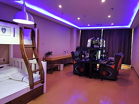 GTI - Quad Suite with View, Esport