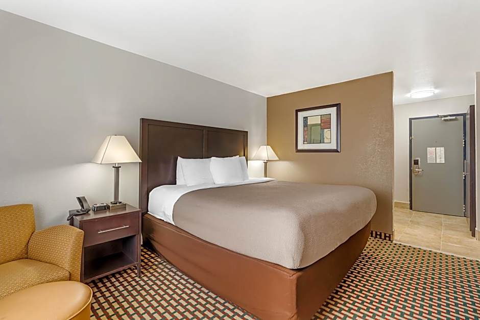 Quality Inn & Suites Chattanooga-East Ridge