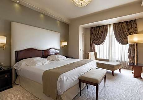 Suite Courtyard - The Wellington Club