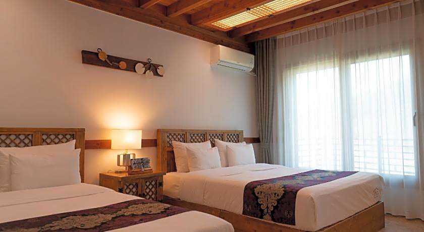 Wangyijimil Hanok Hotel