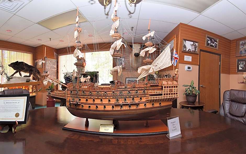 Prospector Hotel & Casino