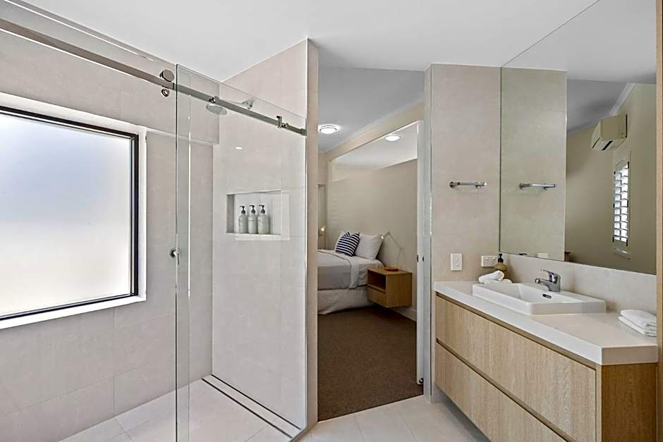 Mirra Chana Beachfront Apartments Mooloolaba
