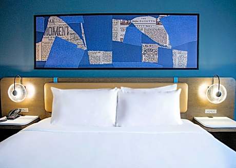 Presidential Suite, 1 King, Sofa bed, Partial harbor view, Balcony