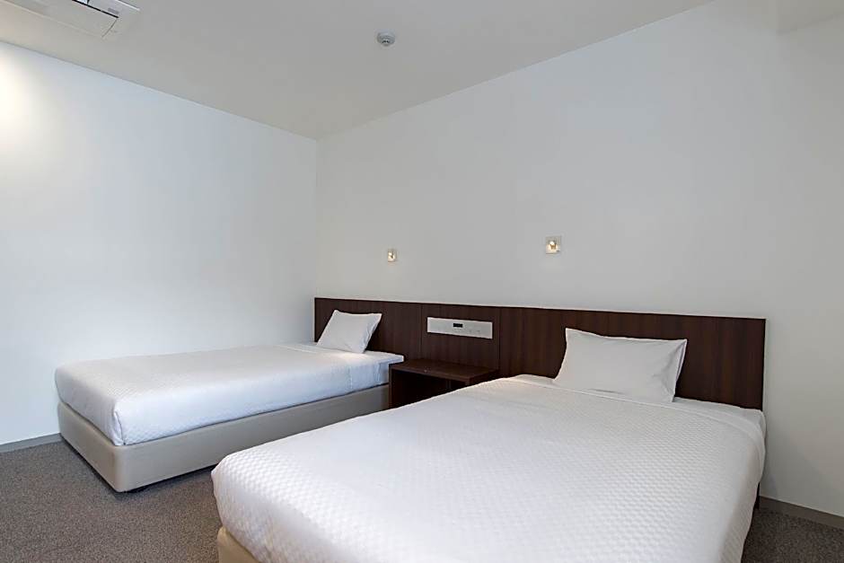 Quintessa Hotel Kokura Comic & Books