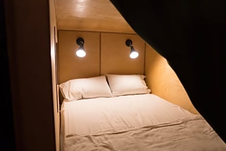 Bunk Bed in Mixed Dormitory Room