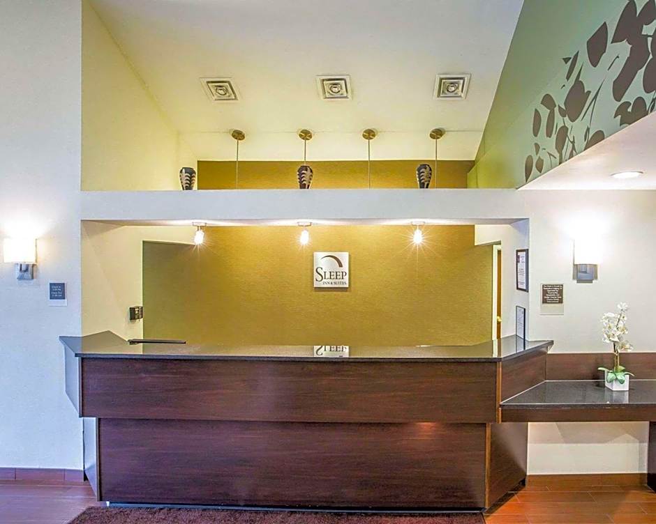 Sleep Inn & Suites Queensbury - Lake George