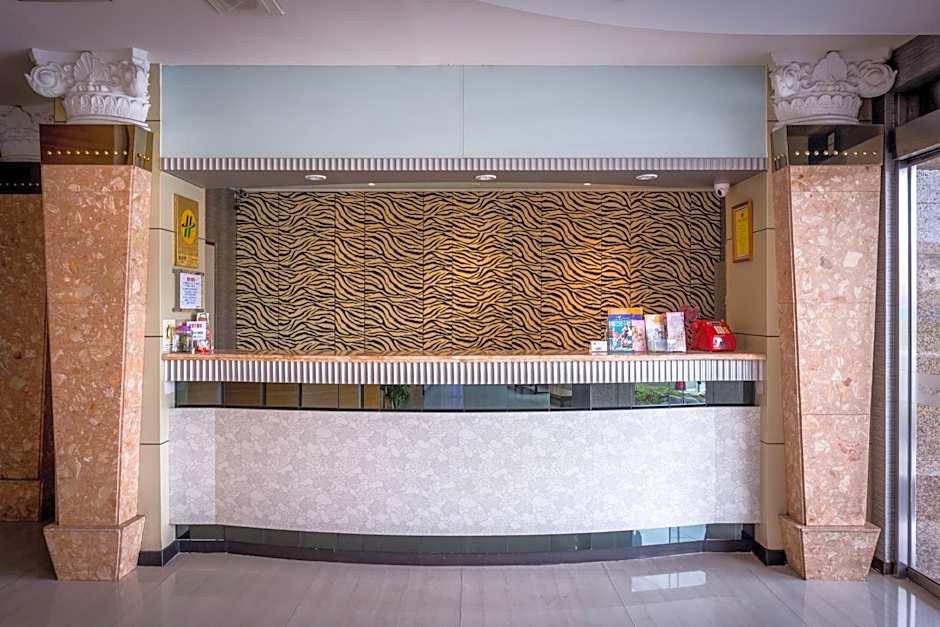 Golden Phoenix Hotel