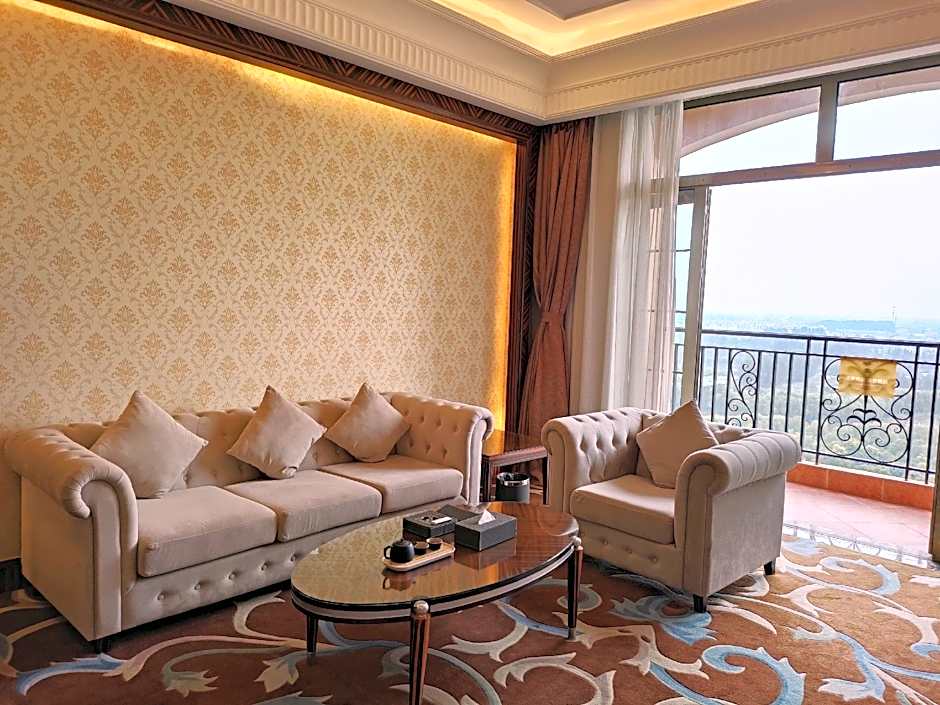 Suqian Shangyang Lake New Century Hotel