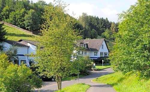 Hotel-Pension-Waldblick Garni