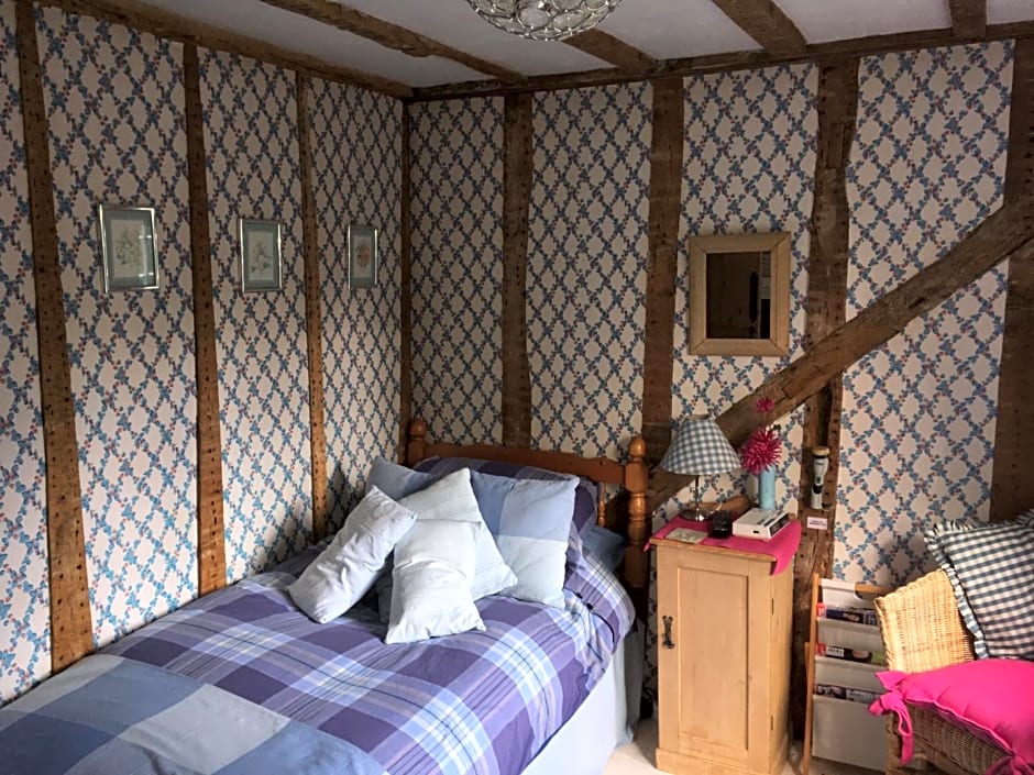 Clayton Wickham Farmhouse