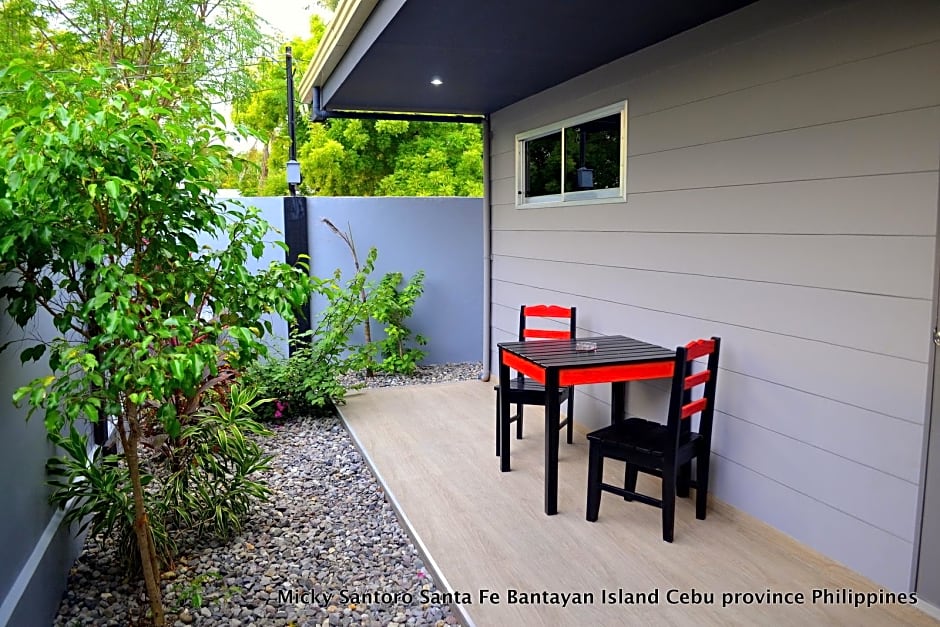 Micky Santoro- Apartments