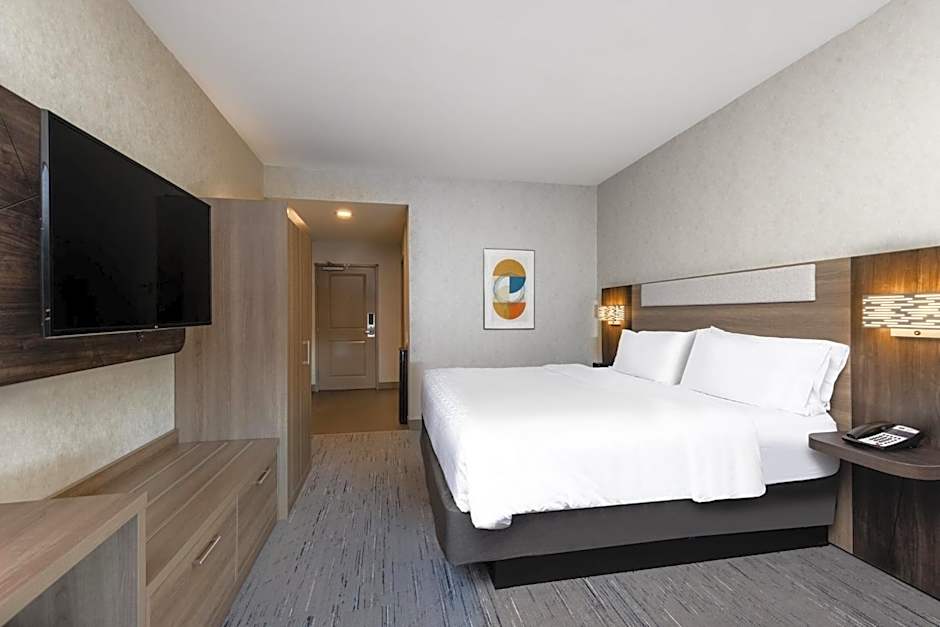 Holiday Inn Express and Suites Missoula By IHG